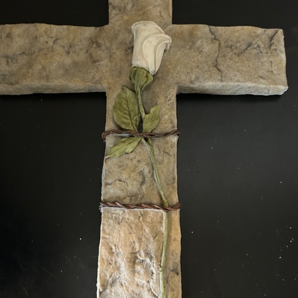 Rose Cross with White Rose.NWT - Picture 6 of 7